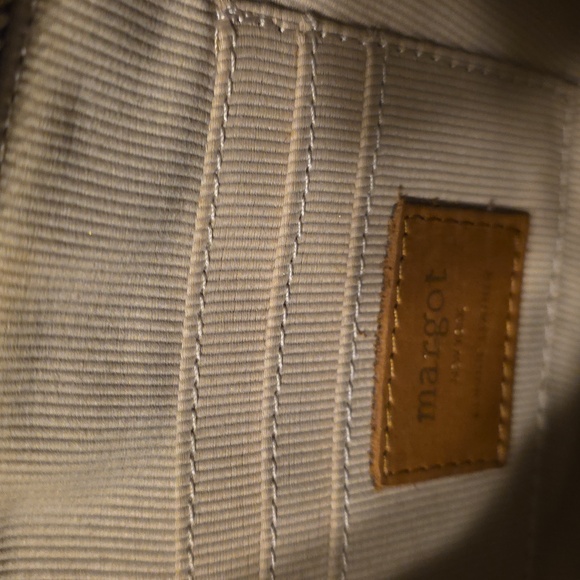 Margot NY style Leather Wristlet Clutch - Picture 4 of 5